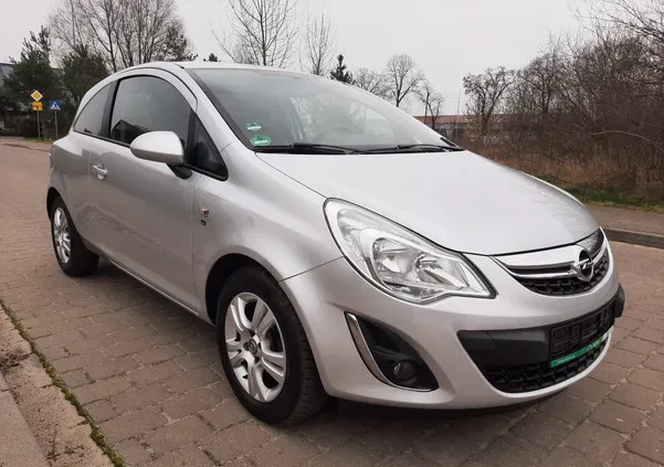 samochody osobowe Opel Corsa cena 18500 przebieg: 118300, rok produkcji 2012 z Bodzentyn